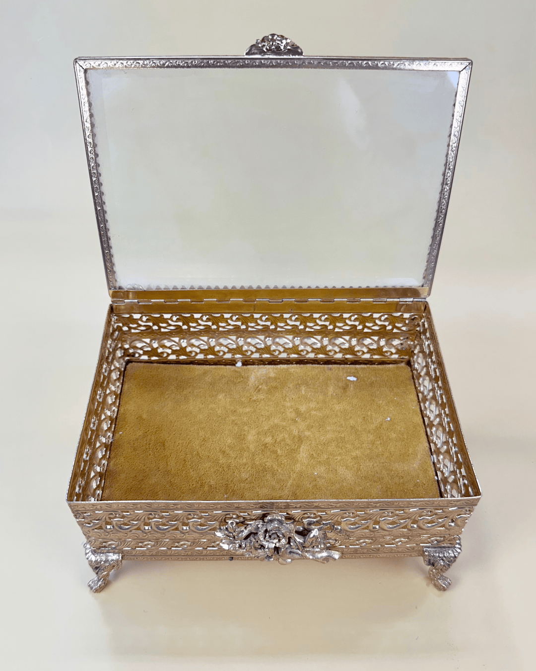 Jewelry Box In Filigree Gold - Native Gardeners